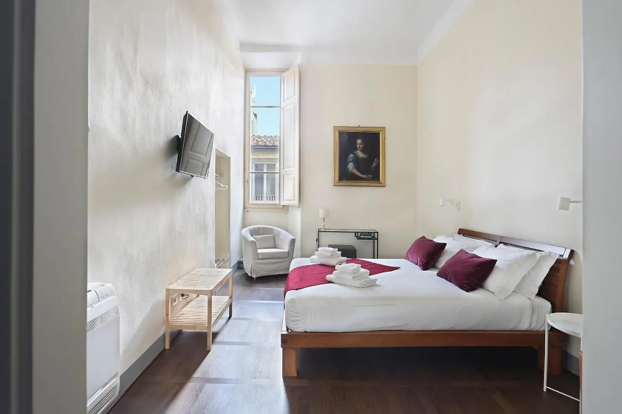 Apt. Melograno - Pauline Suites, Palazzo Borghese Florence 0*,  Italie